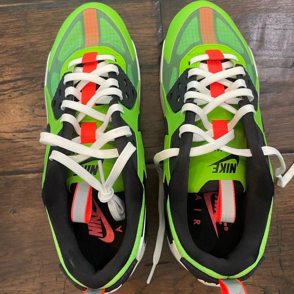 NWT Nike Air Max 90 Drift Action Green youth size 5.5 - Picture 5 of 9